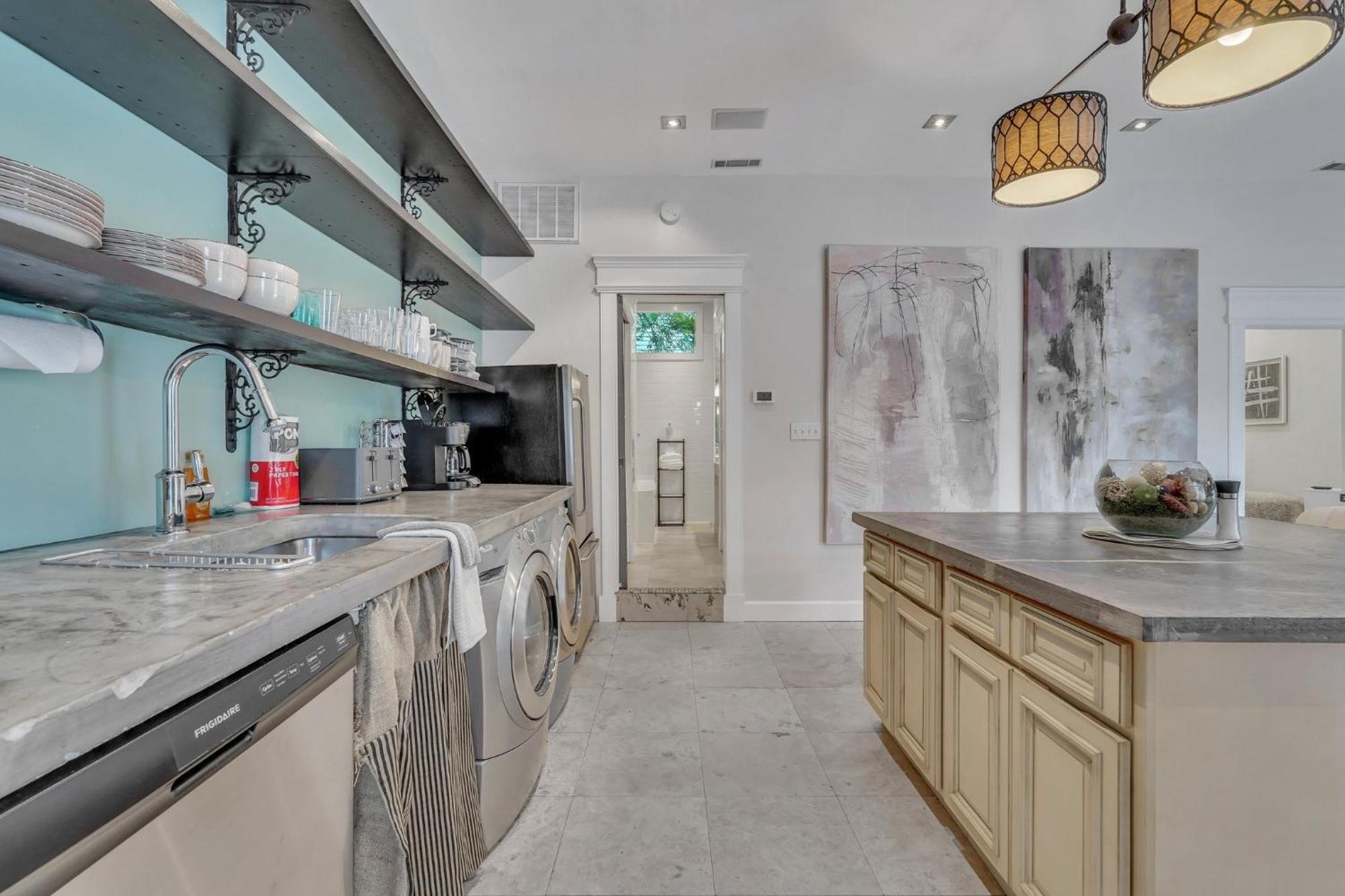The Lincoln Loft, Near Forsyth Park With Free Parking Villa ซาวานนาห์ ภายนอก รูปภาพ