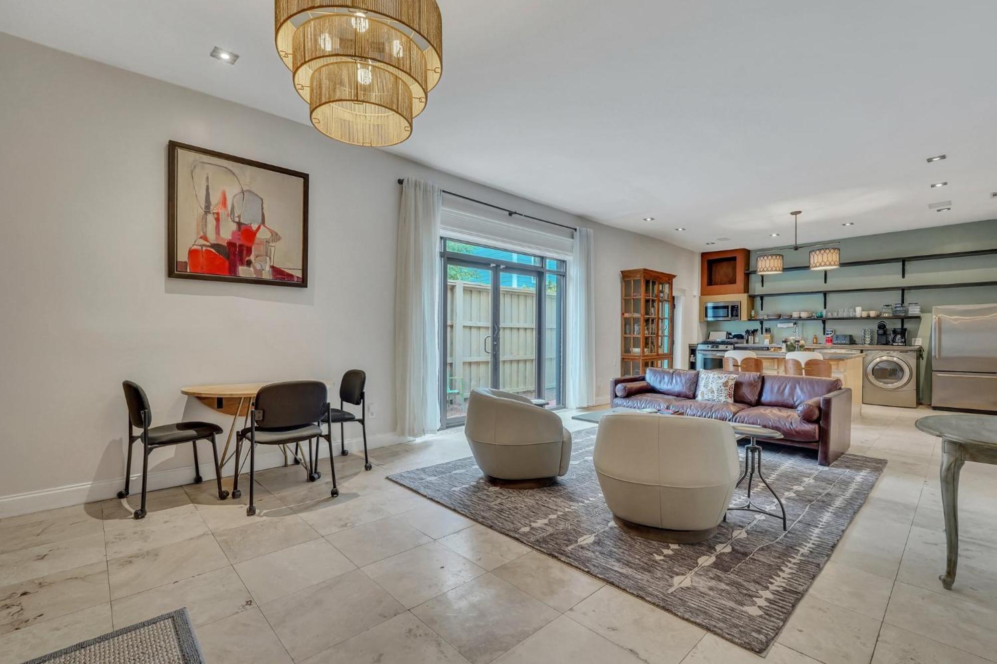 The Lincoln Loft, Near Forsyth Park With Free Parking Villa ซาวานนาห์ ภายนอก รูปภาพ