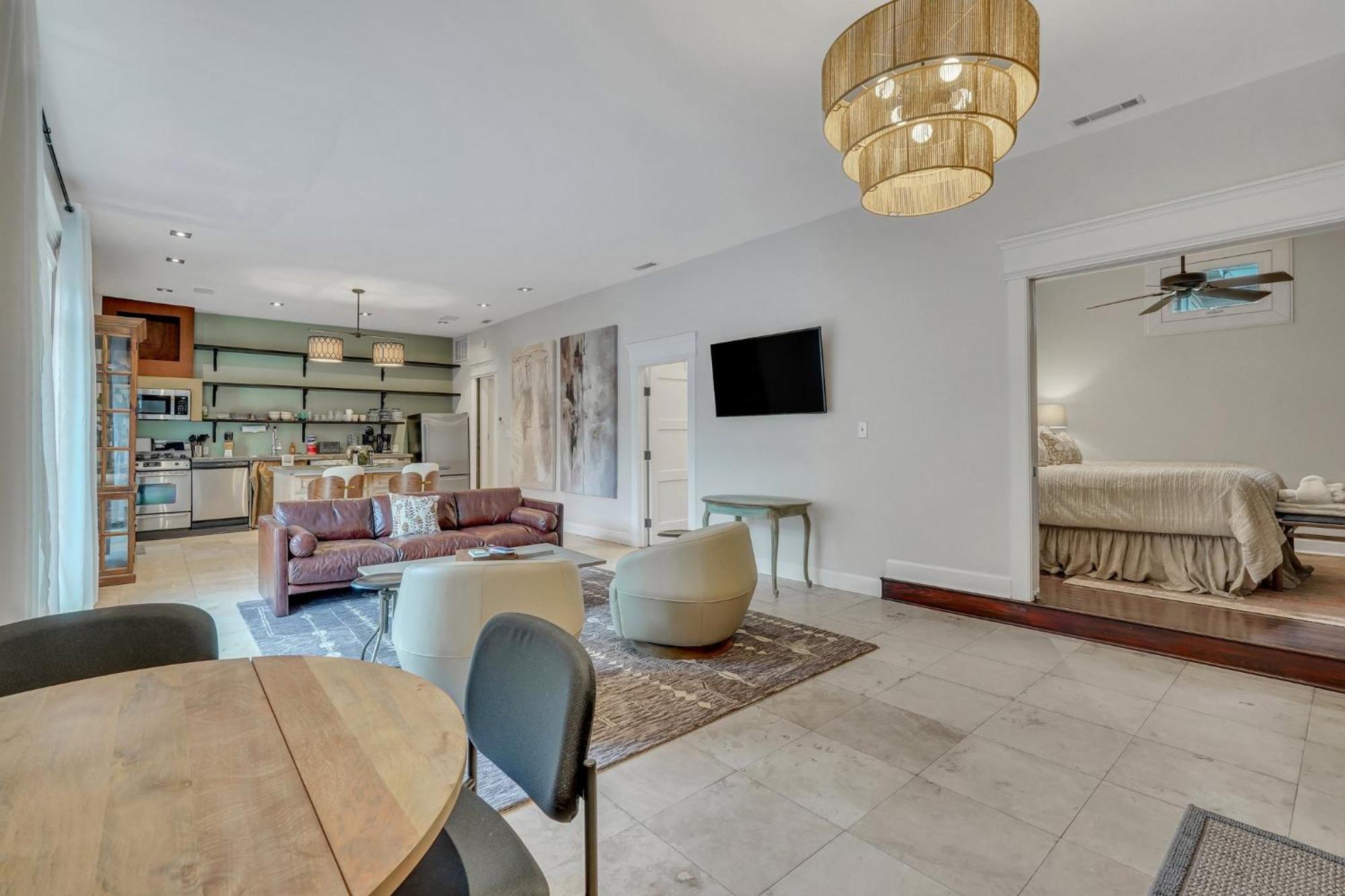 The Lincoln Loft, Near Forsyth Park With Free Parking Villa ซาวานนาห์ ภายนอก รูปภาพ