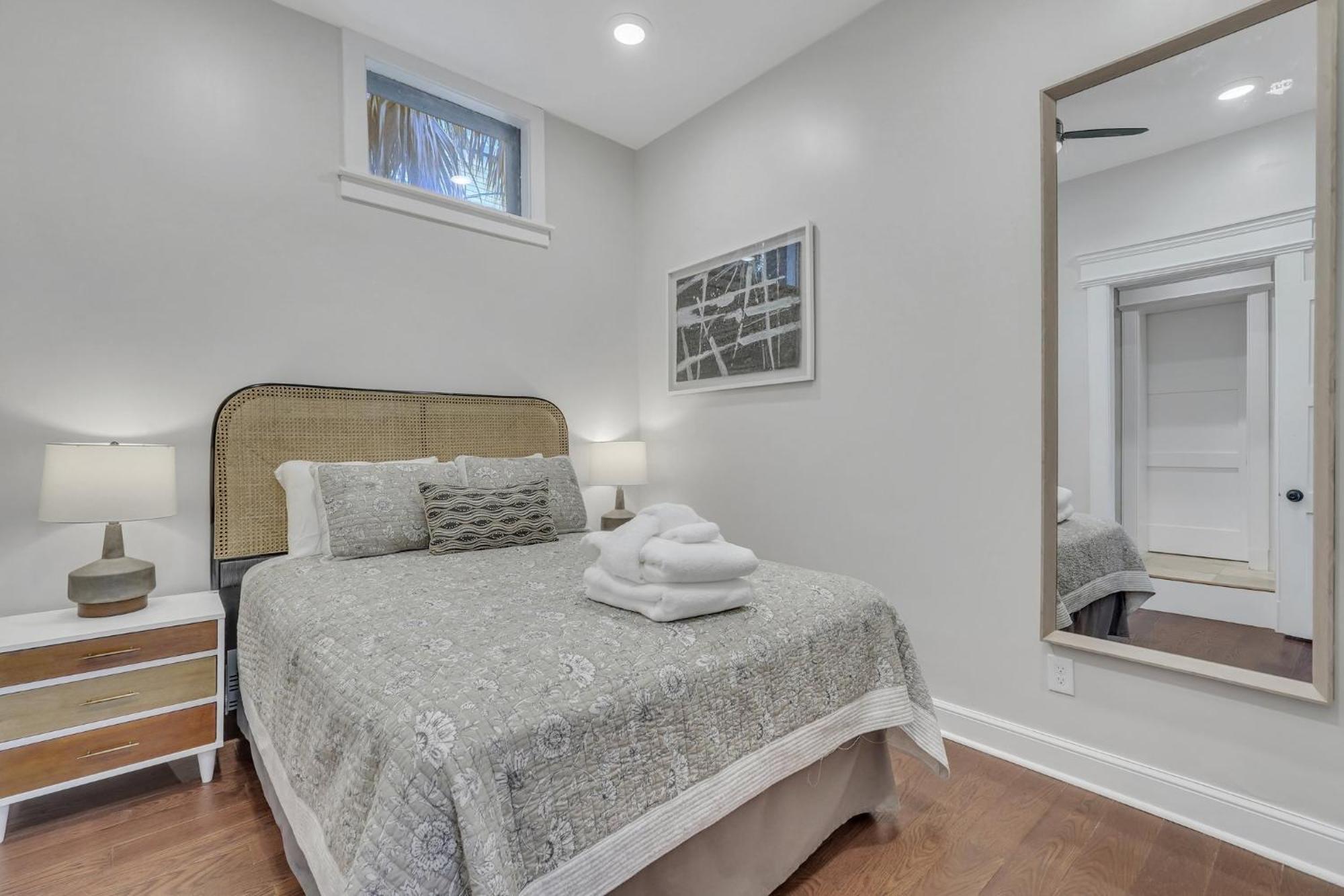 The Lincoln Loft, Near Forsyth Park With Free Parking Villa ซาวานนาห์ ภายนอก รูปภาพ